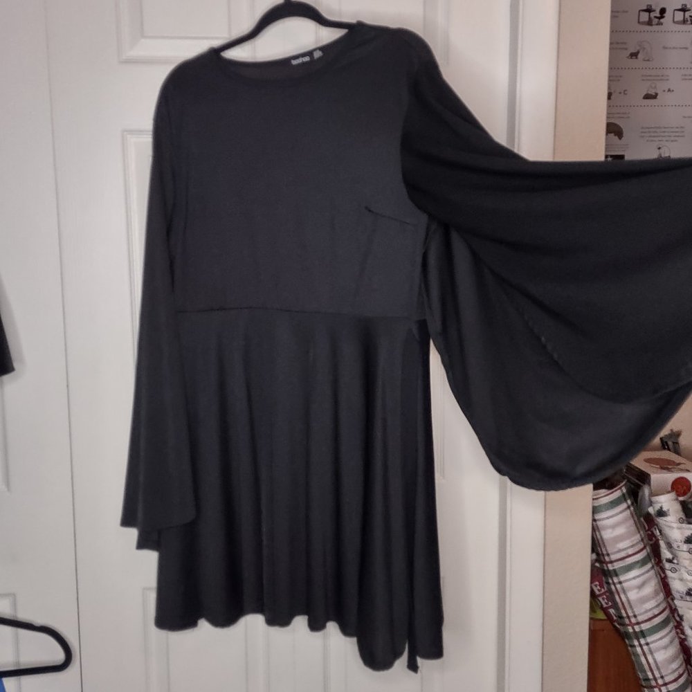 Boohoo black split sleeve skater skirt